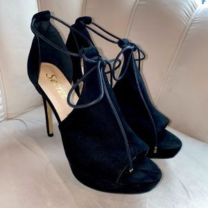 Black Peep toe Stiletto Pumps Size 9.5